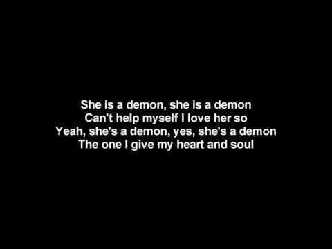 She's A Demon रिंगटोन डाउनलोड मुफ्त