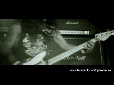 Fear Of The Dark Vs. Rockstar रिंगटोन डाउनलोड मुफ्त Fear Of The Dark Vs. Rockstar रिंगटोन डाउनलोड मुफ्त