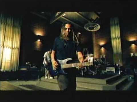 Alone I Break آهنگ زنگ دانلود رایگان