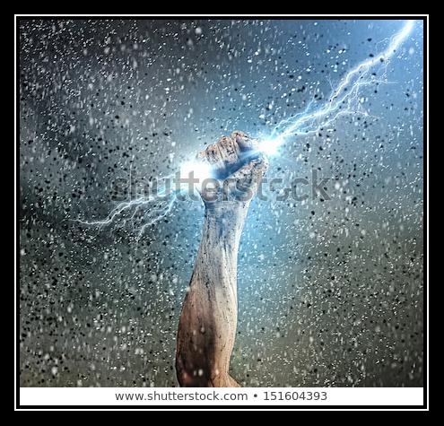 Playing With Lightning Descarregar gratis el to de trucada
